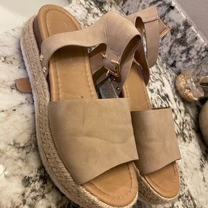 Open Toed Platform Sandal